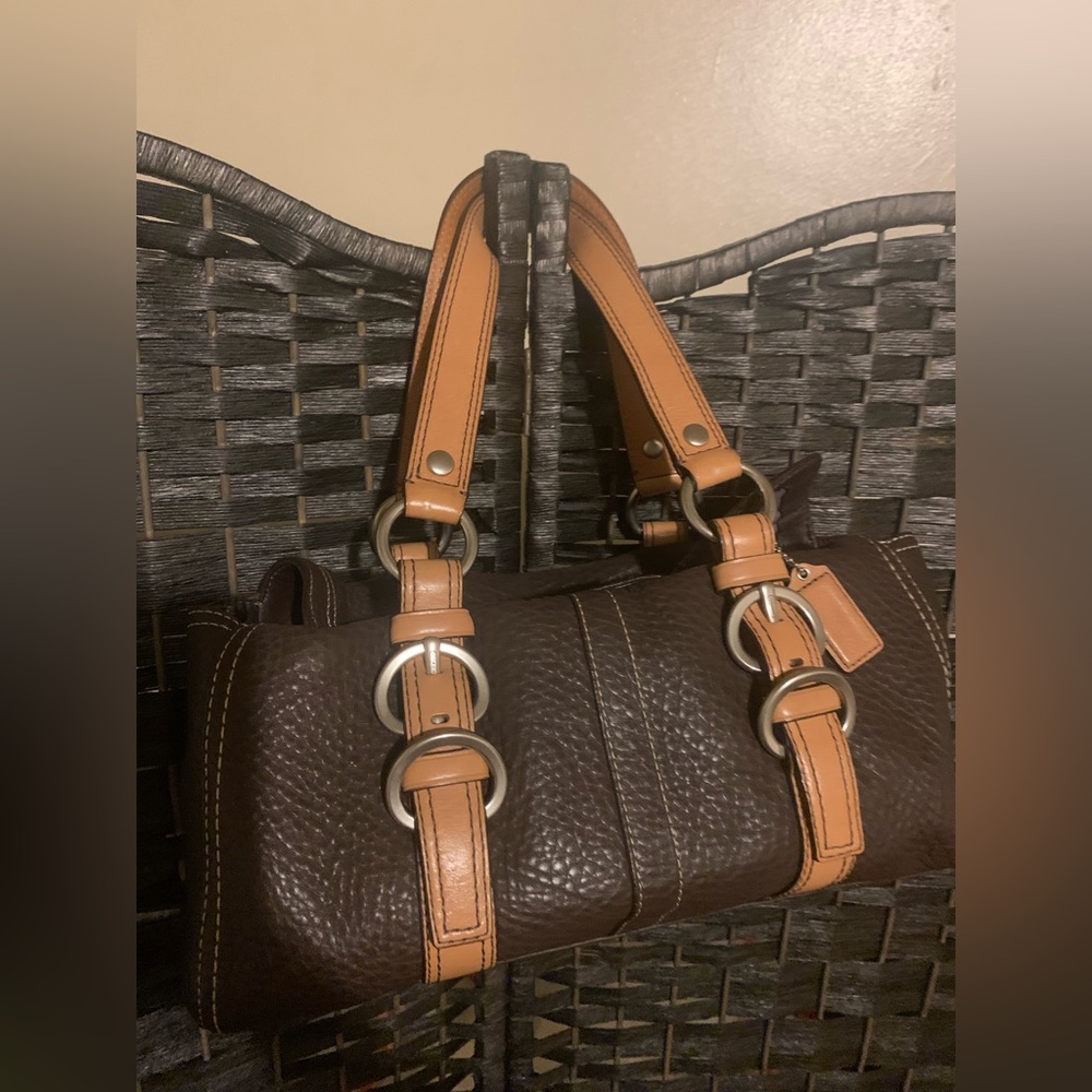 Coach Chelsea with pebbled leather